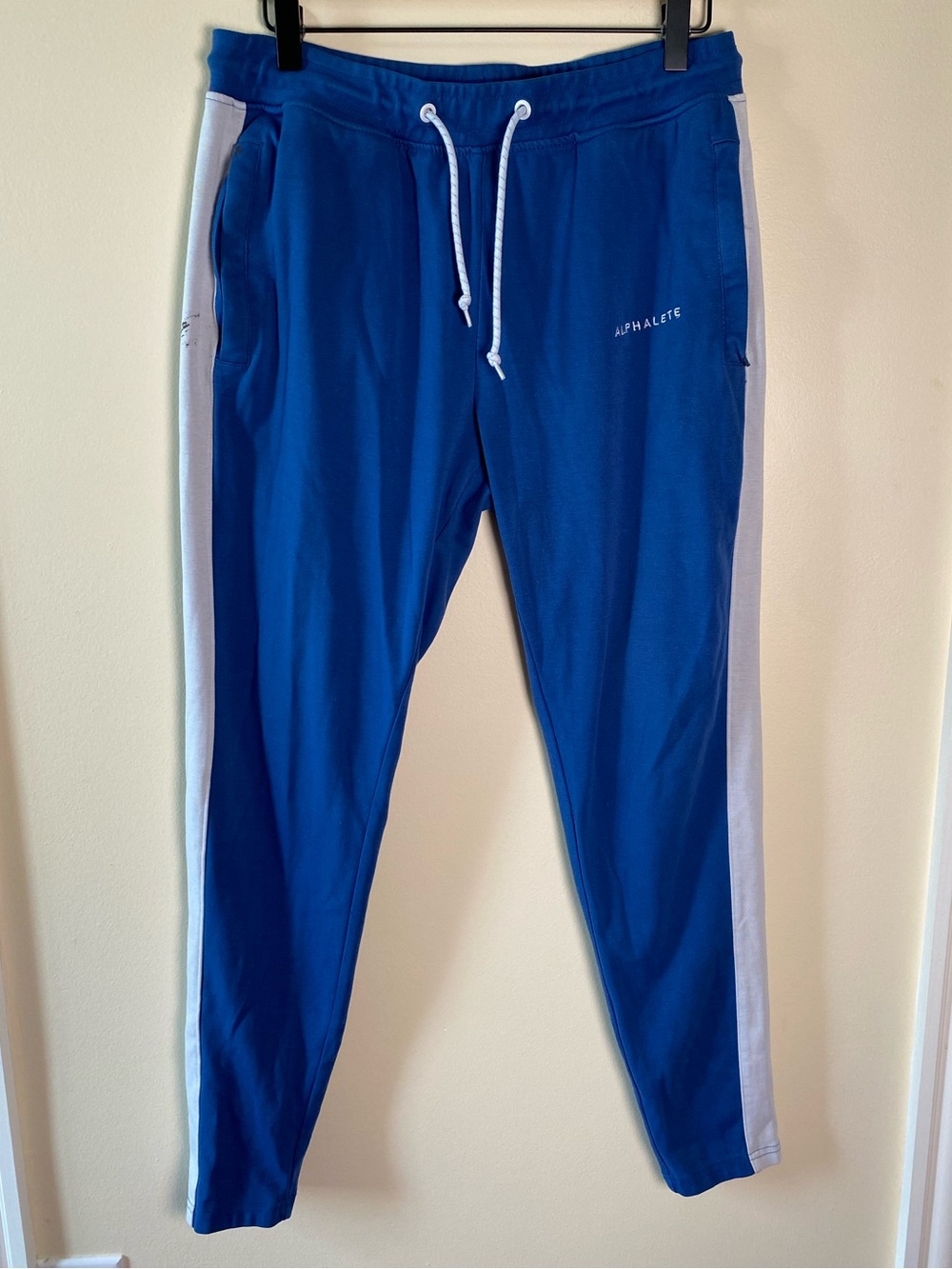 Alphalete Men's Athletic Jogger Sweatpants Blue And White Stripe Size Large
